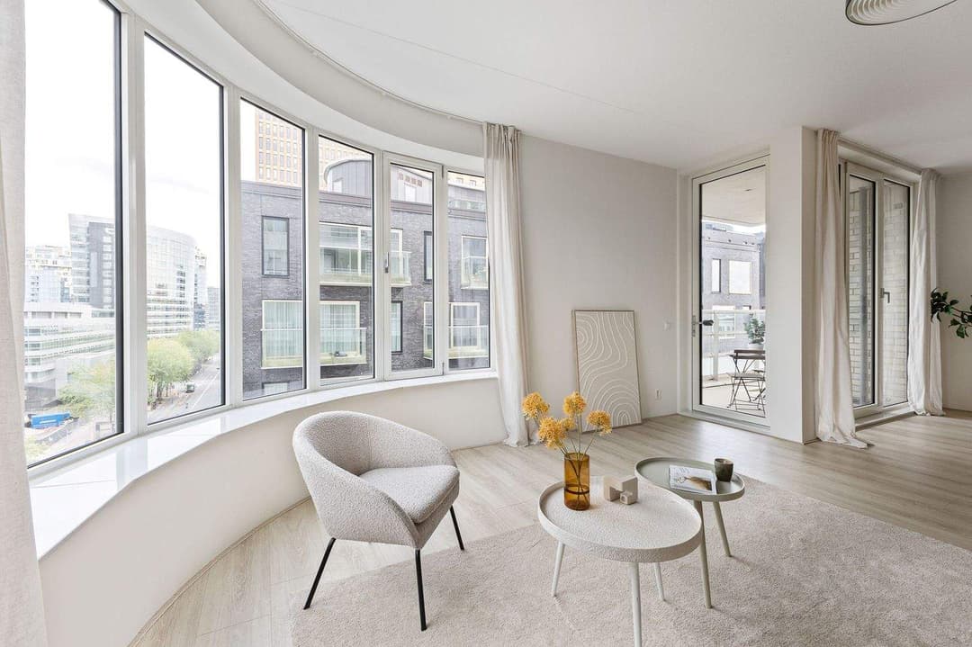 Apartment Gustav Mahlerlaan 539-D, Amsterdam - Intermezzo