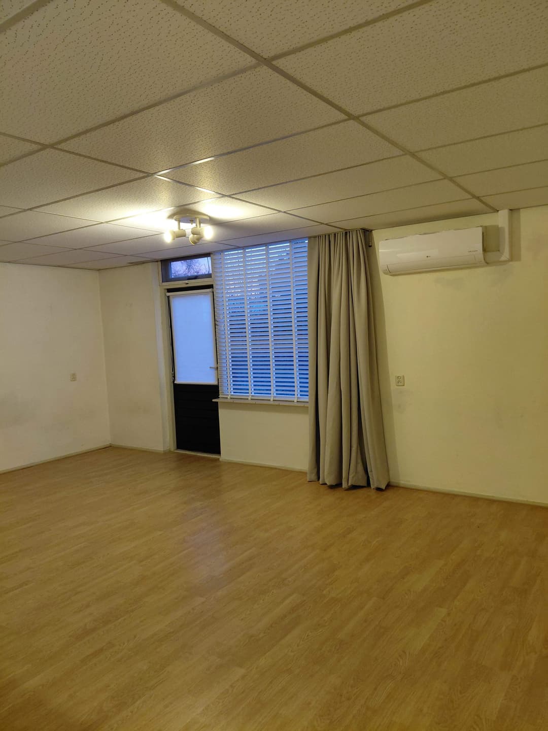 Studio at 1e Weerdsweg, Deventer - For Rent