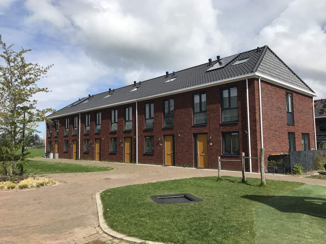Dotterbloem Erf 9, Heerhugowaard - For Rent