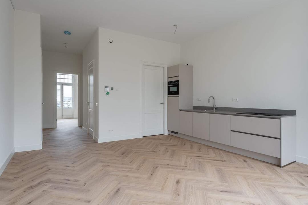 Flat Westzeedijk 138 C, Rotterdam - For Rent