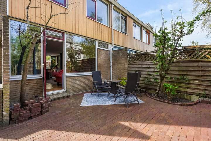 Bizetstraat 55, Delft - Corner Family House