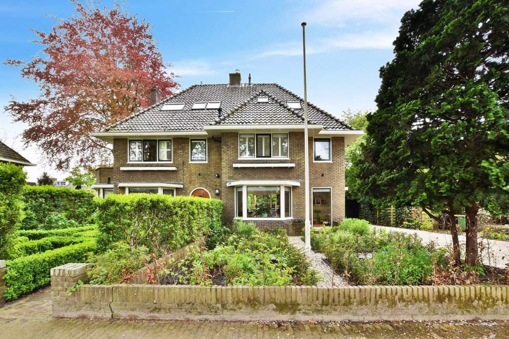 Semi-vrijstaande Villa Brede Englaan, Huizen - Te Huur
