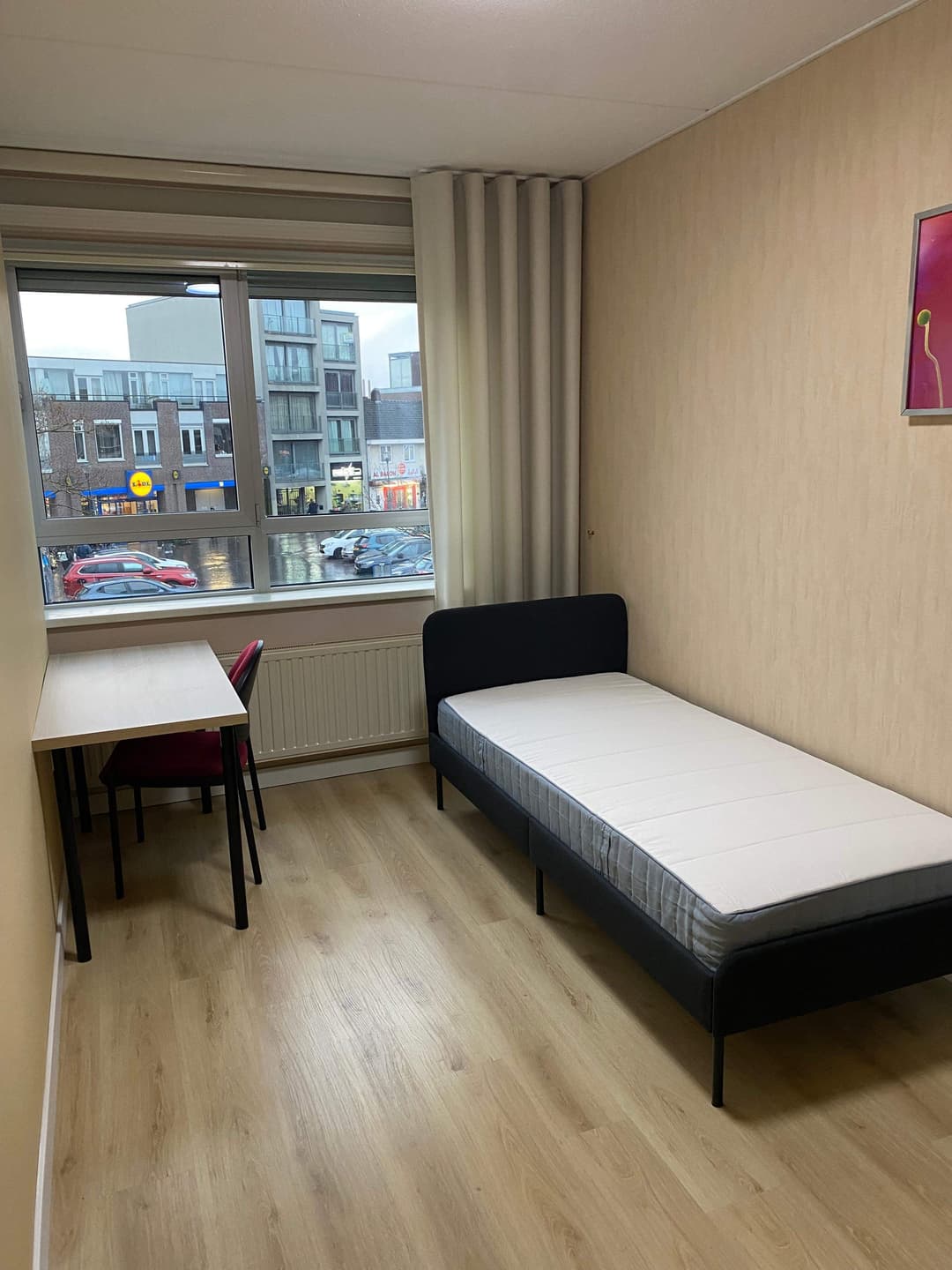 Furnished Room at Woenselse Markt, Eindhoven - For Rent