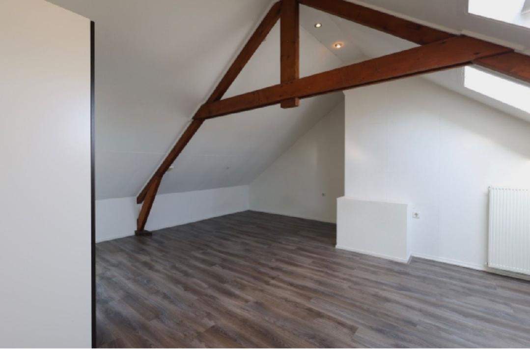 Room for Rent Jupiterstraat, Enschede - Uncarpeted 23 m²