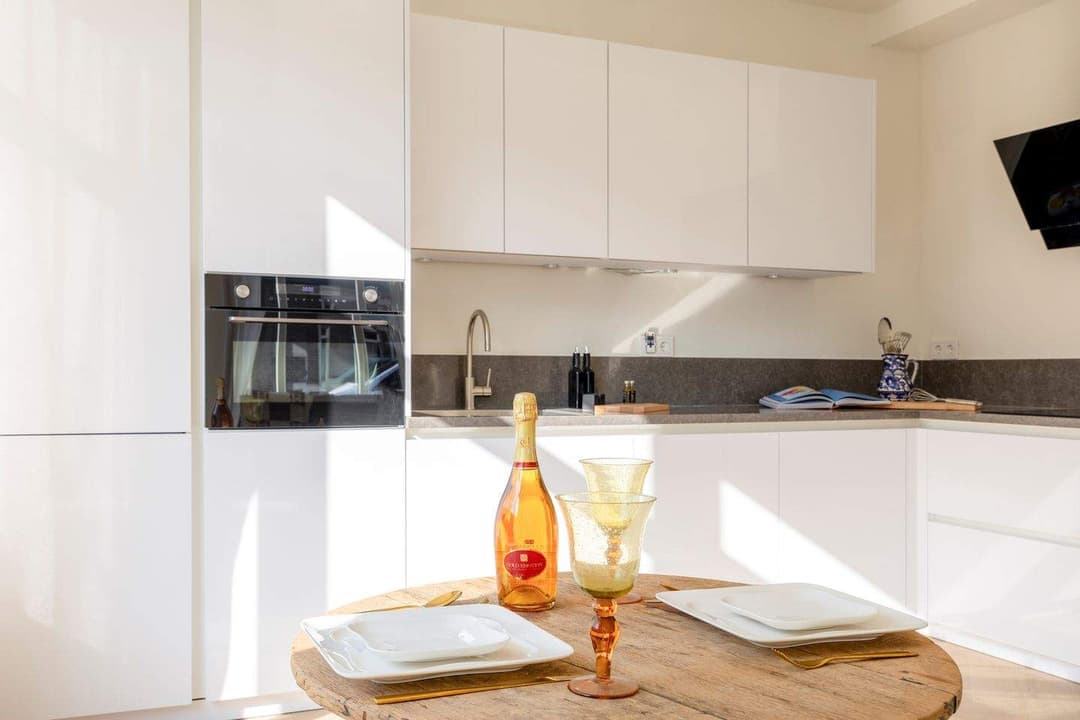 Apartamento en planta baja en esquina en Laan van Eik en Duinen, La Haya - Para alquilar