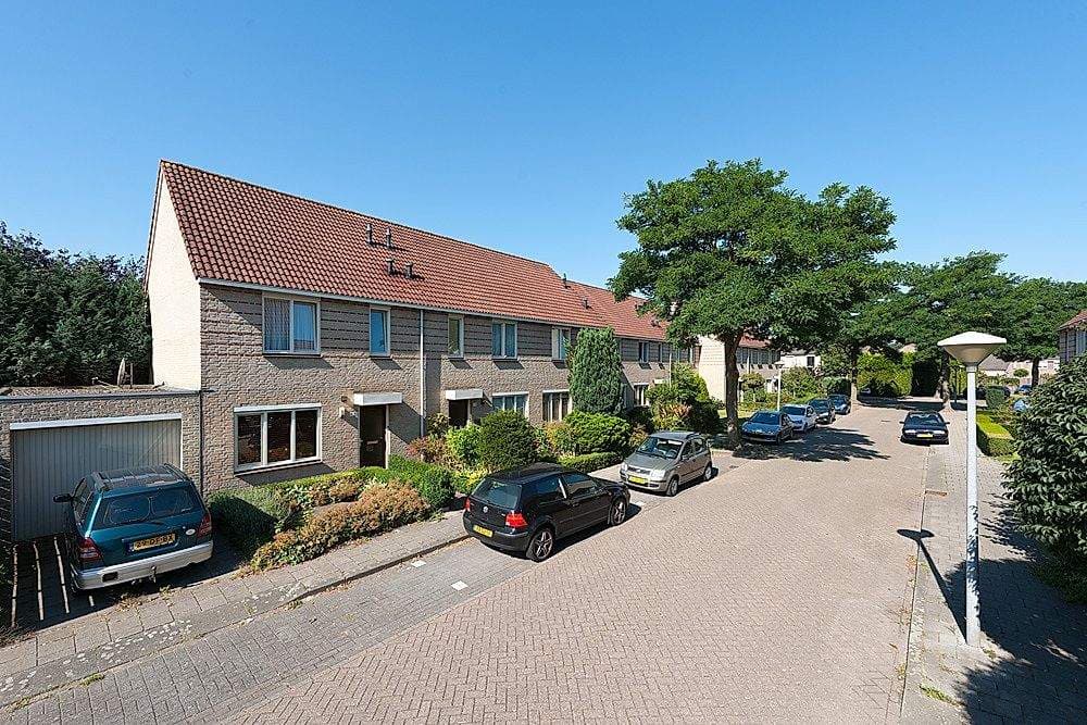 Schaapsloopven 43, Eindhoven — Familienhaus 170 m²