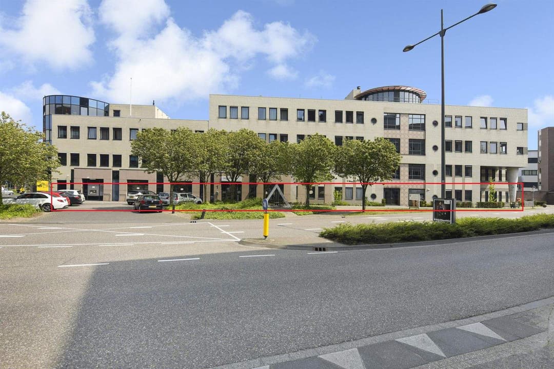 Apartment Stationsstraat 47, Helmond - For Rent