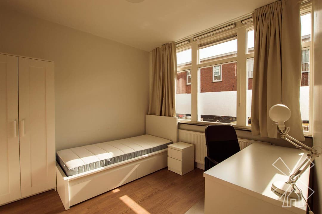 Gemeubileerd Appartement Te Huur - Spakenburgsestraat, Den Haag