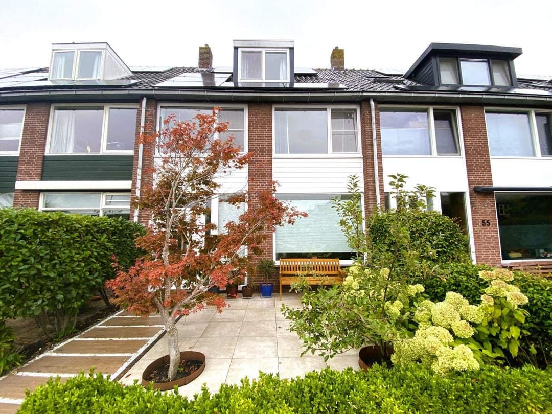 Huis Aart van der Neerweg, Ouderkerk aan de Amstel - Rijtjeswoning voor gezinnen