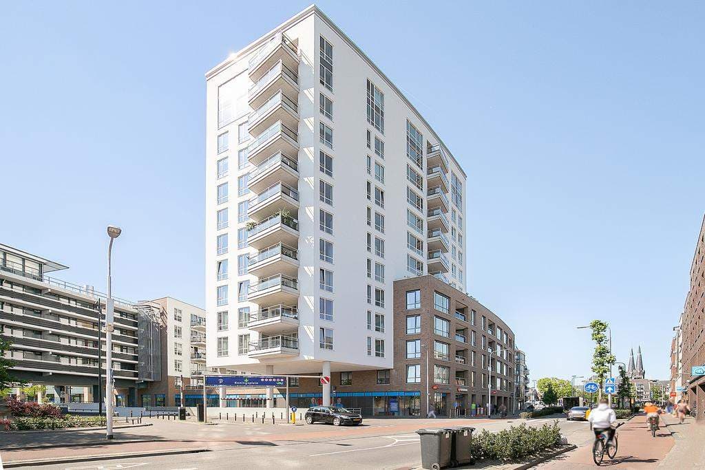 Apartment Piusplein 28-205038 WN Tilburg - For Rent