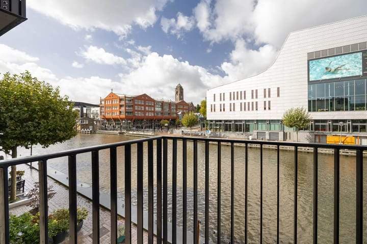 Van Boetzelaerstraat (Rijnkade), Alphen aan den Rijn - Wohnung