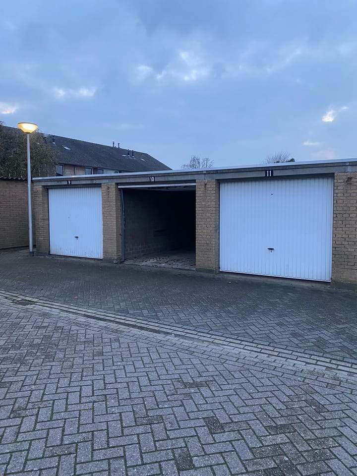 Garagebox aan Dunantstraat 18-G, Etten-Leur - Te Huur