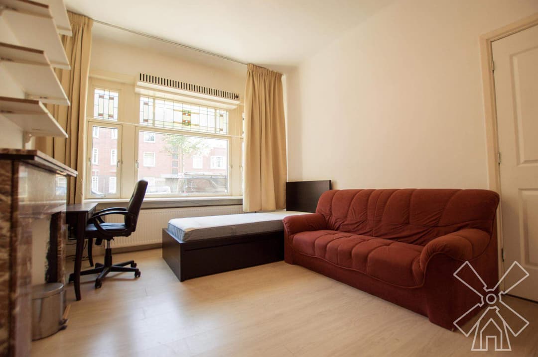 Gemeubileerde kamer Goeverneurlaan, Den Haag - Te huur