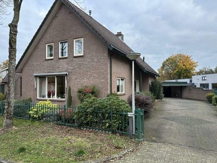 Detached House Hattemse Beek, Apeldoorn - For Rent