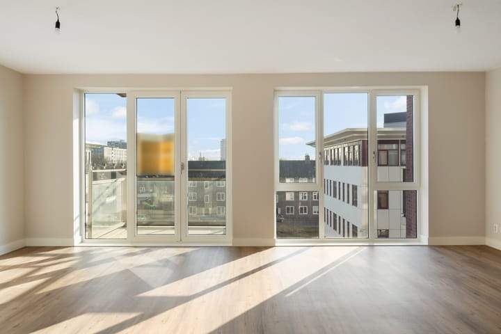 Driekamerwoning aan Perzikweg, Leiden - Te Huur