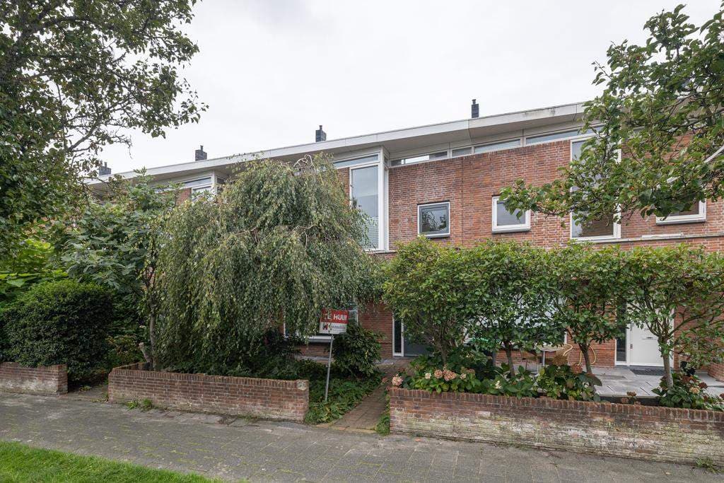 House Frits Diepenlaan 32, Den Haag - For Rent