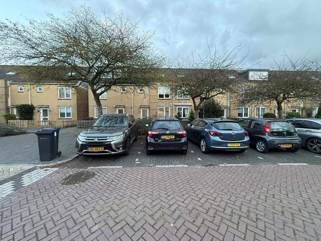 House Albert van Dalsumlaan, Amstelveen - For Rent
