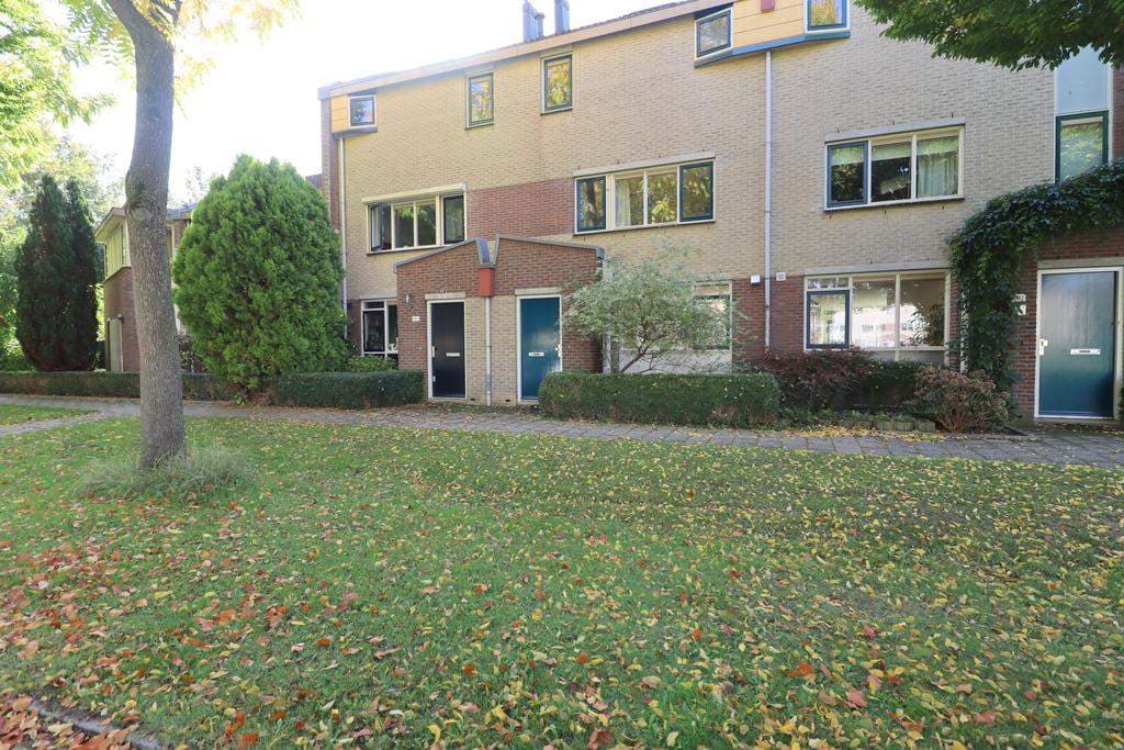 House Molenaarserf 102, Houten - For Rent