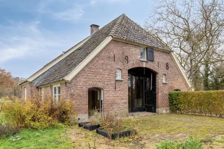 Vrijstaande Woonboerderij Klein Mesham, Vorden - Te Huur
