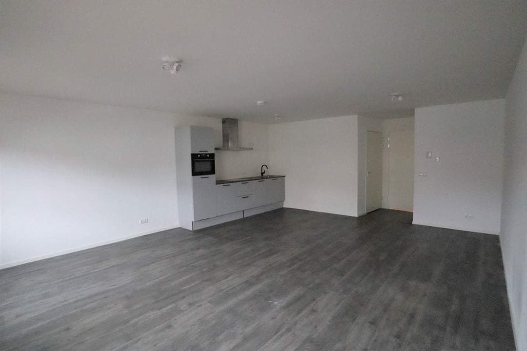 Studio Aalsterweg, Bloemenplein 5615 CC Eindhoven - For Rent