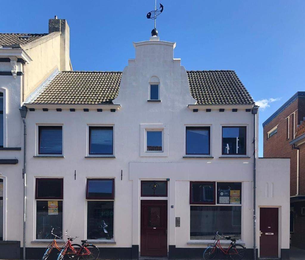 Unfurnished Room Gasthuisring Tilburg - For Rent