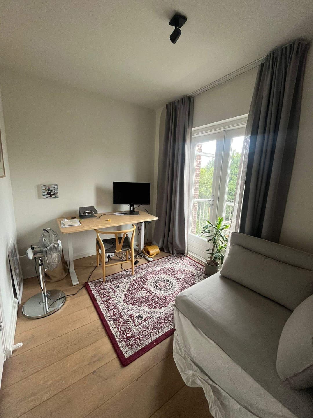 Gemeubileerde kamer aan de Van Baerlestraat, Amsterdam - Te Huur