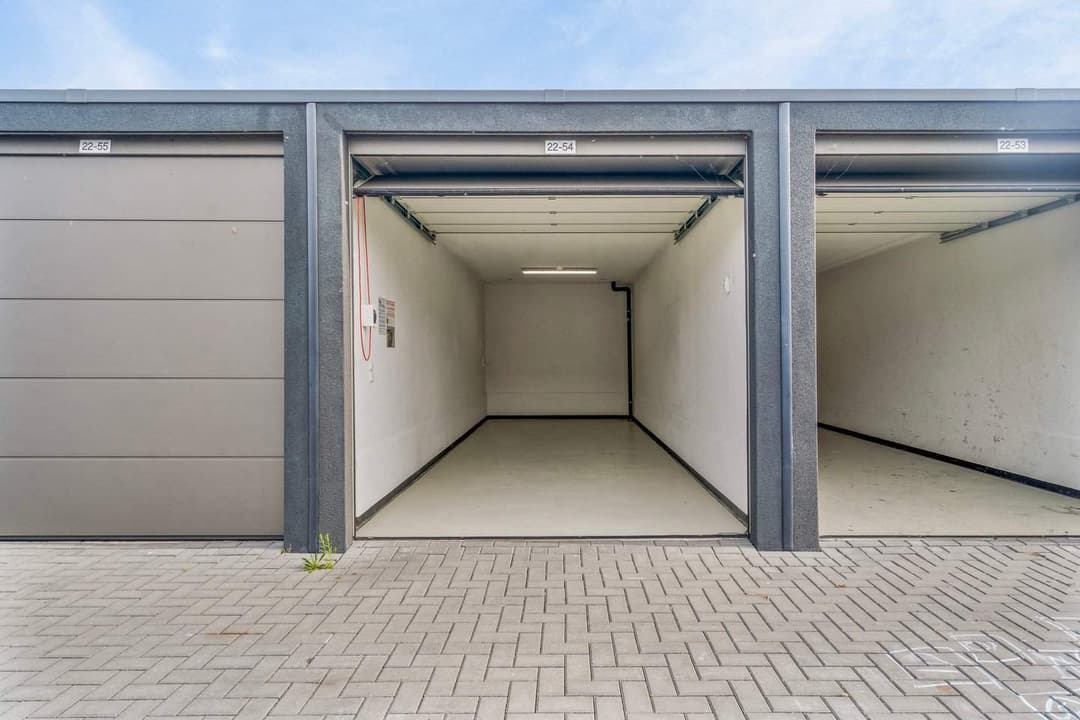 Garage Box Burgemeester Ritmeesterweg 22, Den Helder - En Alquiler