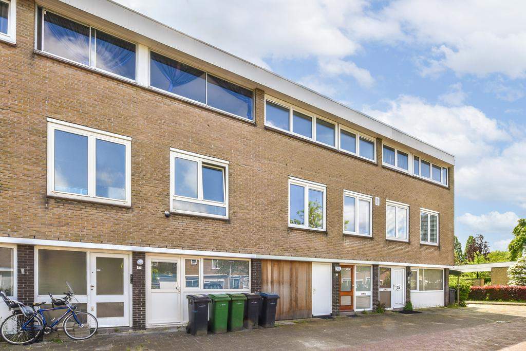 Familienhaus Straße von Magelhaens 151183 HB Amstelveen - Zu Vermieten