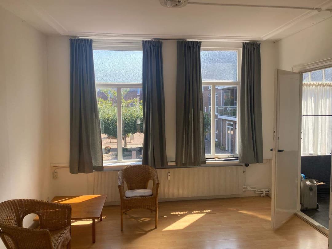 First-Floor Apartment Hoofdstraat, De Lier - For Rent