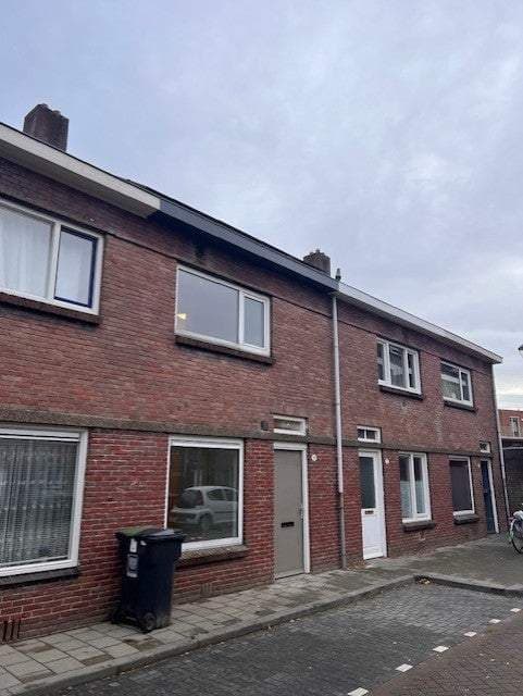 Room for Rent in Tilburg, Merelstraat - Vogeltjesbuurt West