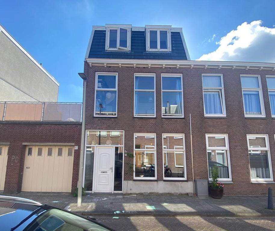 Casa Familiar Calle Burgemeester van der Werff, La Haya - En Alquiler