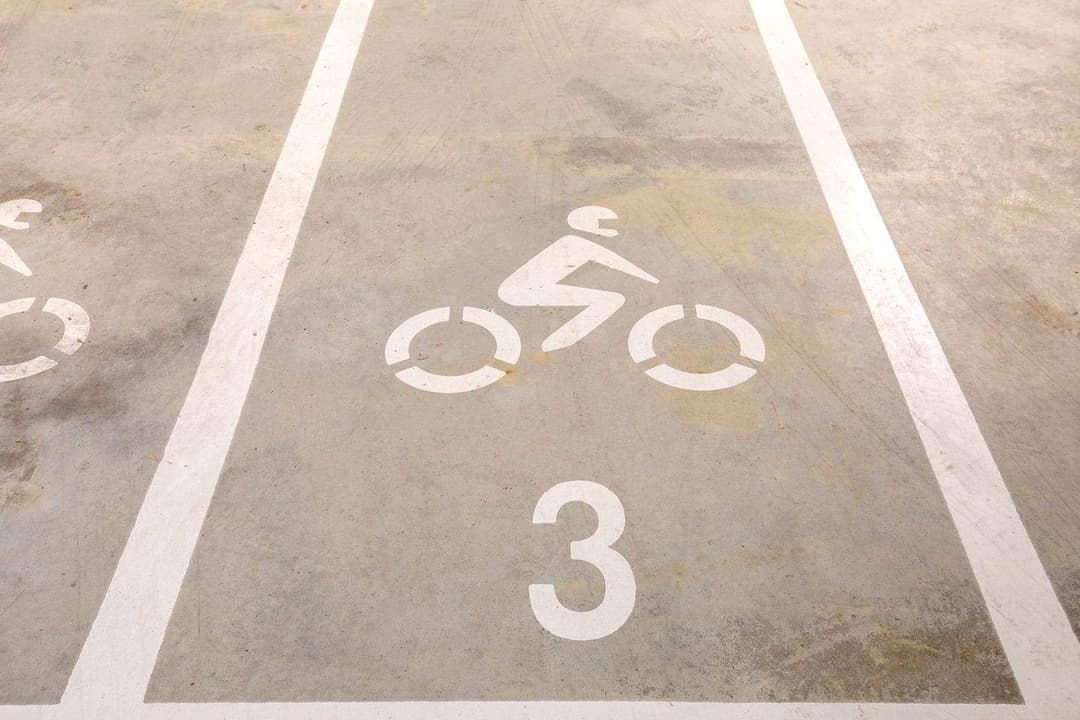 Motorcycle Parking Mary van der Sluisstraat, Amsterdam - For Rent