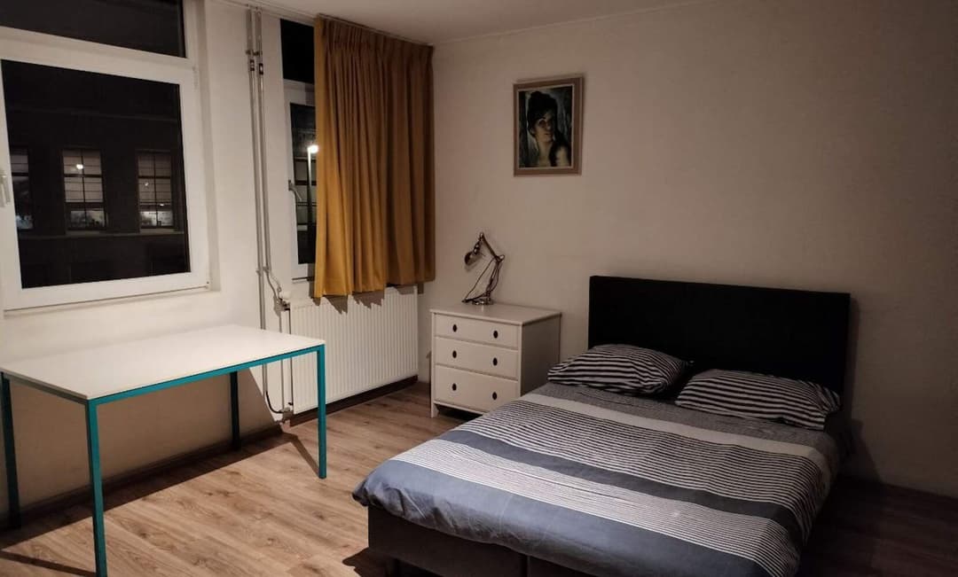 Room in Boterstraat, Schiedam - For Rent