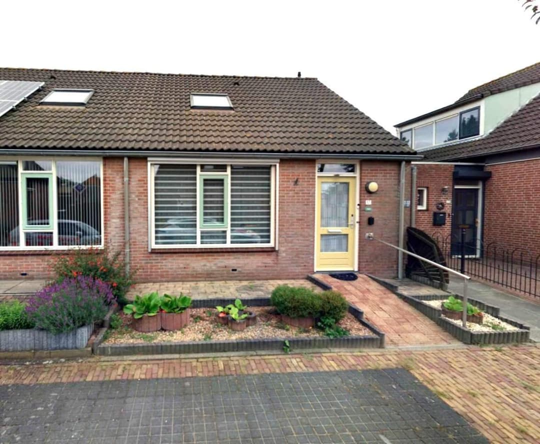 Senior apartment Hoge Braak 17, Halsteren - Ground Floor