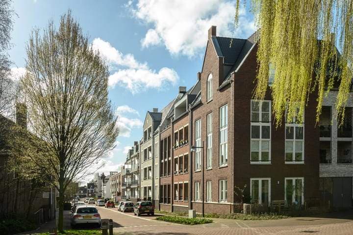 3-kamerappartement aan de Marten van Rossemsingel, Zaltbommel - Te huur