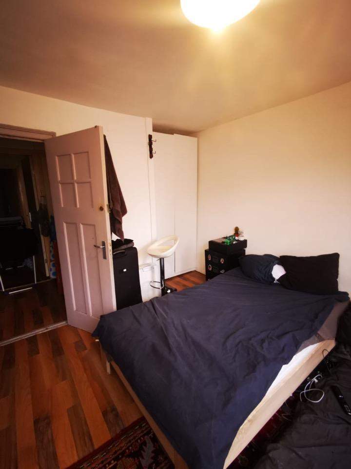 Ongelegen Kamer te Huur aan de Spuistraat, Amsterdam