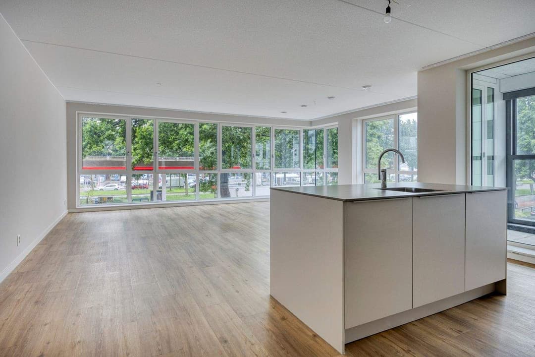 Modern Appartement Mangoweg 325, Leiden - Te Huur