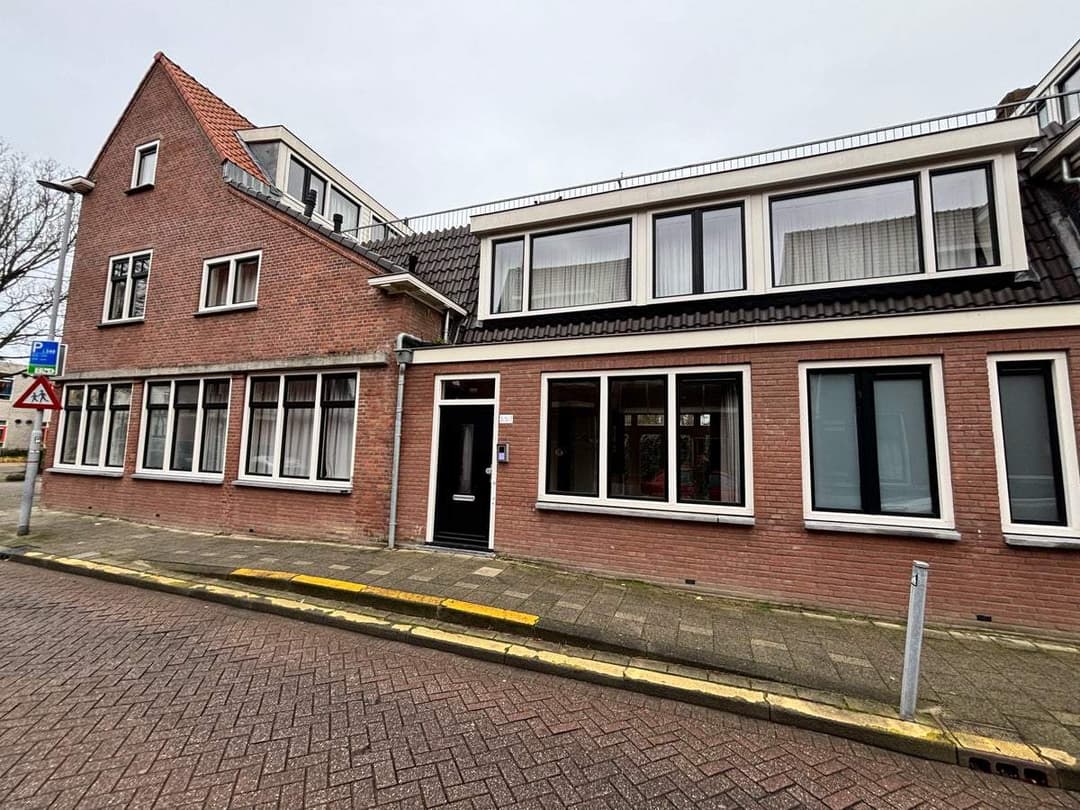 Flat Randstraat, Rotterdam - For Rent