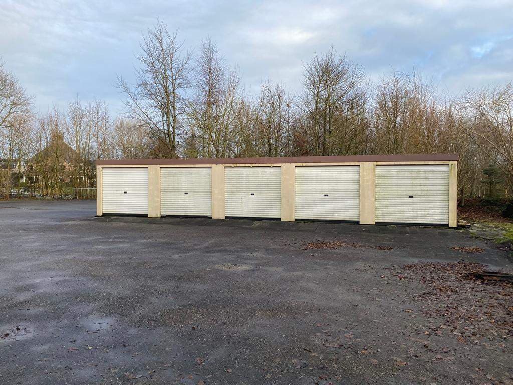 Garage Box Hellingweg 1-C, Zuidhorn - À Louer