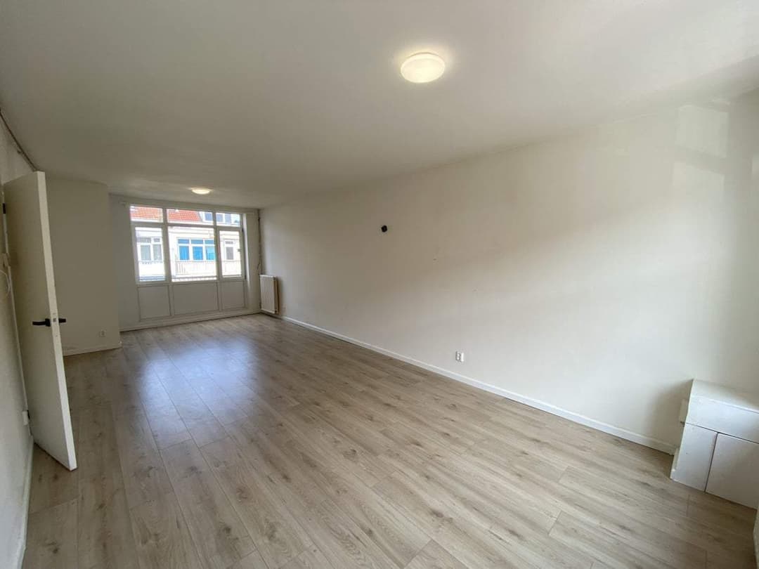 Flat Ampèrestraat, Schiedam - For Rent