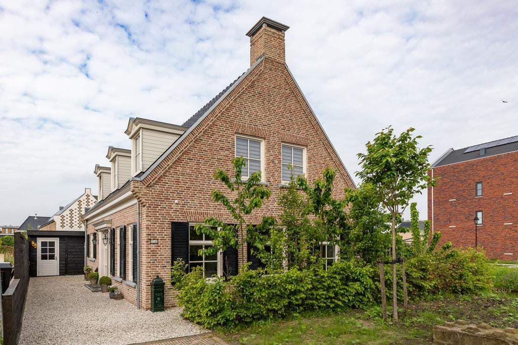 Casa Nikolaj Basovstraat, Almere - En Alquiler