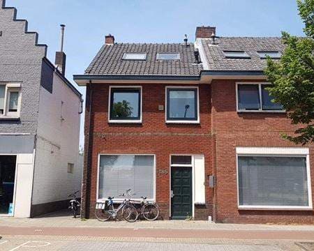 Kale Kamer Te Huur - Oldenzaalsestraat, Hengelo