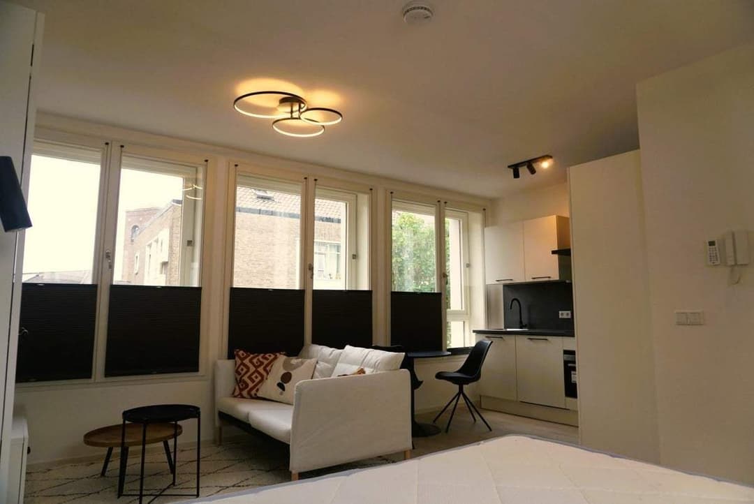 Flat Burgemeester de Widtstraat, Amersfoort - For Rent