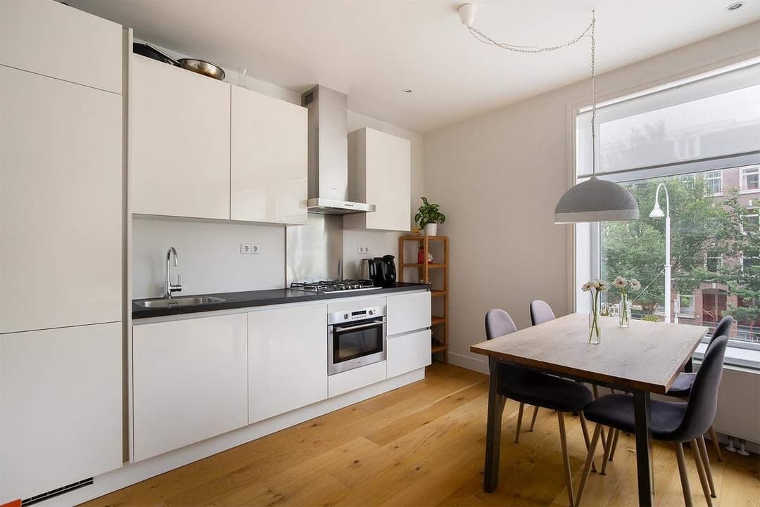 Appartement Linnaeusstraat 42D, Amsterdam - Gemeubileerd 2-slaapkamer