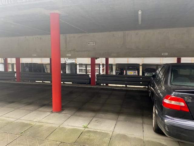 Parkeerplaats Valkenburgerstraat 1011 LZ Amsterdam - Te Huur