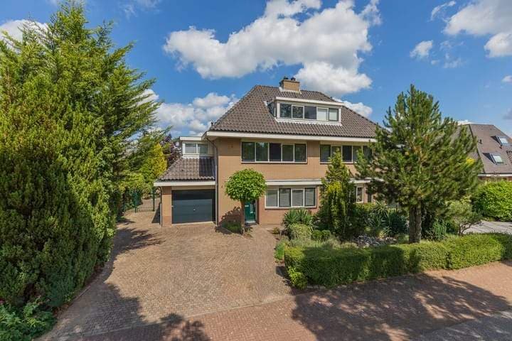 Villa Louisahoeve, Hoofddorp - Te Huur