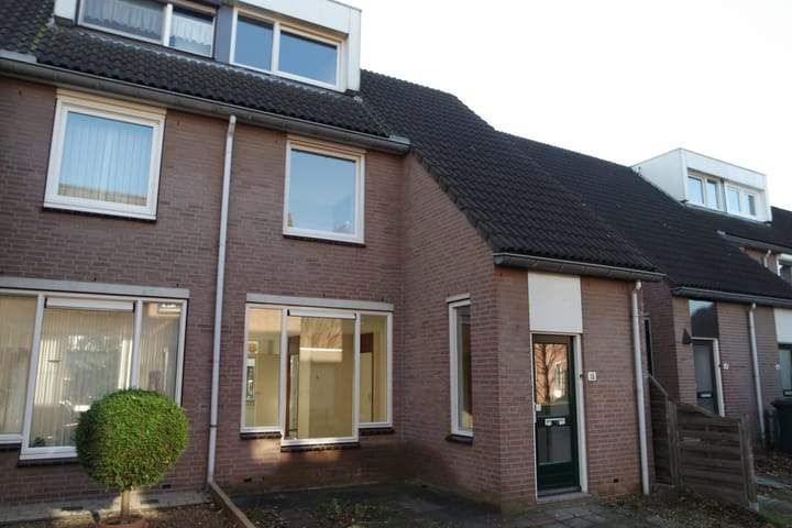 Koraalerf 156, Heerlen - Corner Family House