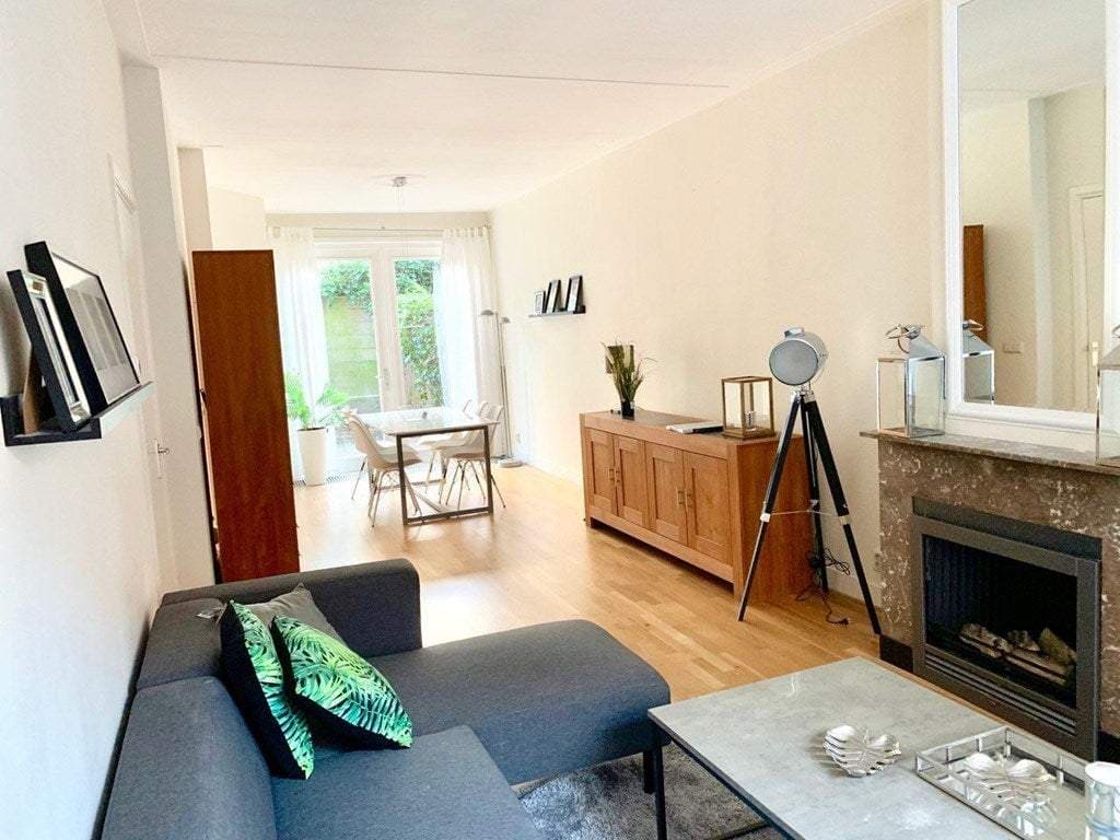 Flat Pieter van den Zandestraat, Den Haag - For Rent