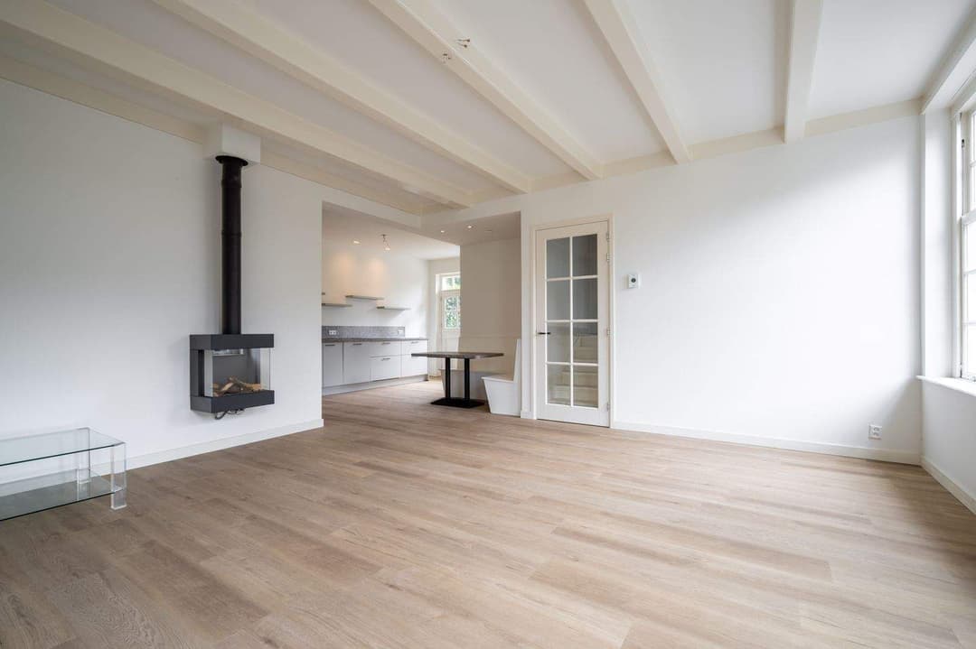 Eemnesserweg 71, Laren - Parte de una granja monumental con techo de paja (Laren Hoven)