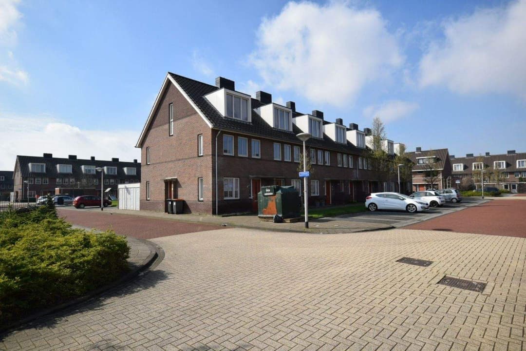 Veldmuis 31, Uithoorn - Furnished Maisonette Apartment